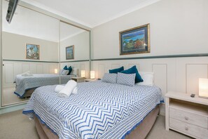 In-room safe, individually decorated, individually furnished - Argyle on the Park (Maroochydore)