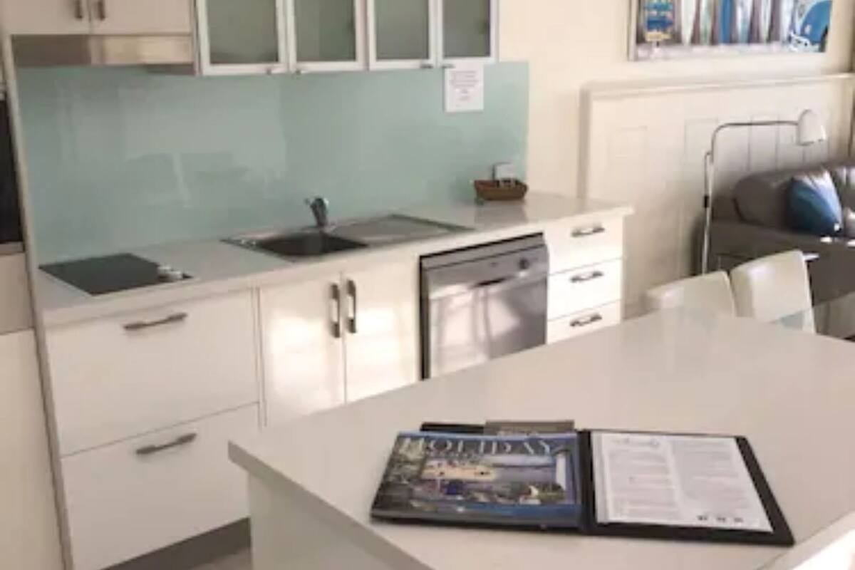 1 bedroom apartment (park view) | private kitchen | full-sized fridge, microwave, stovetop, dishwasher