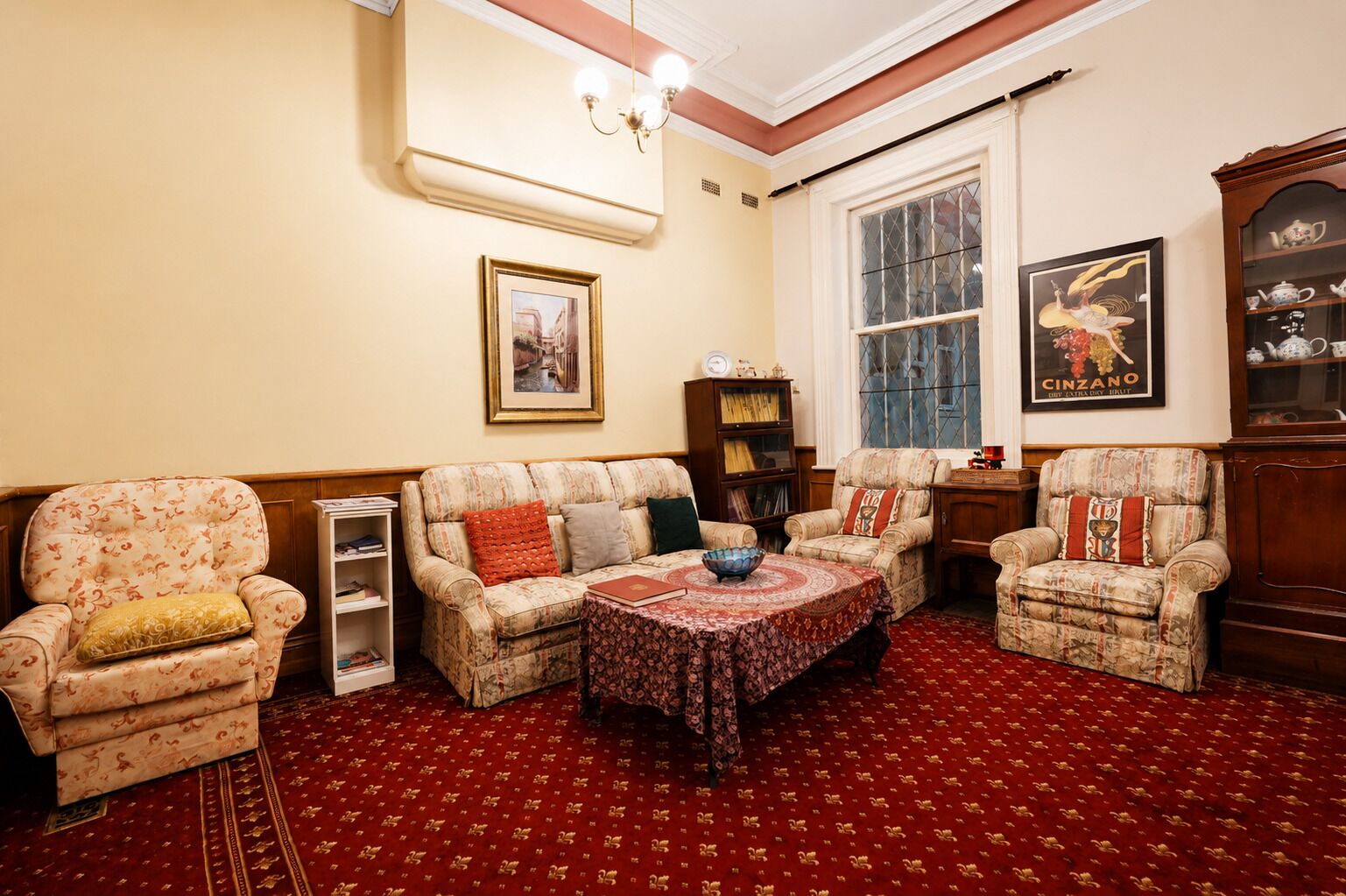 Photo - Georgian Court Inn
