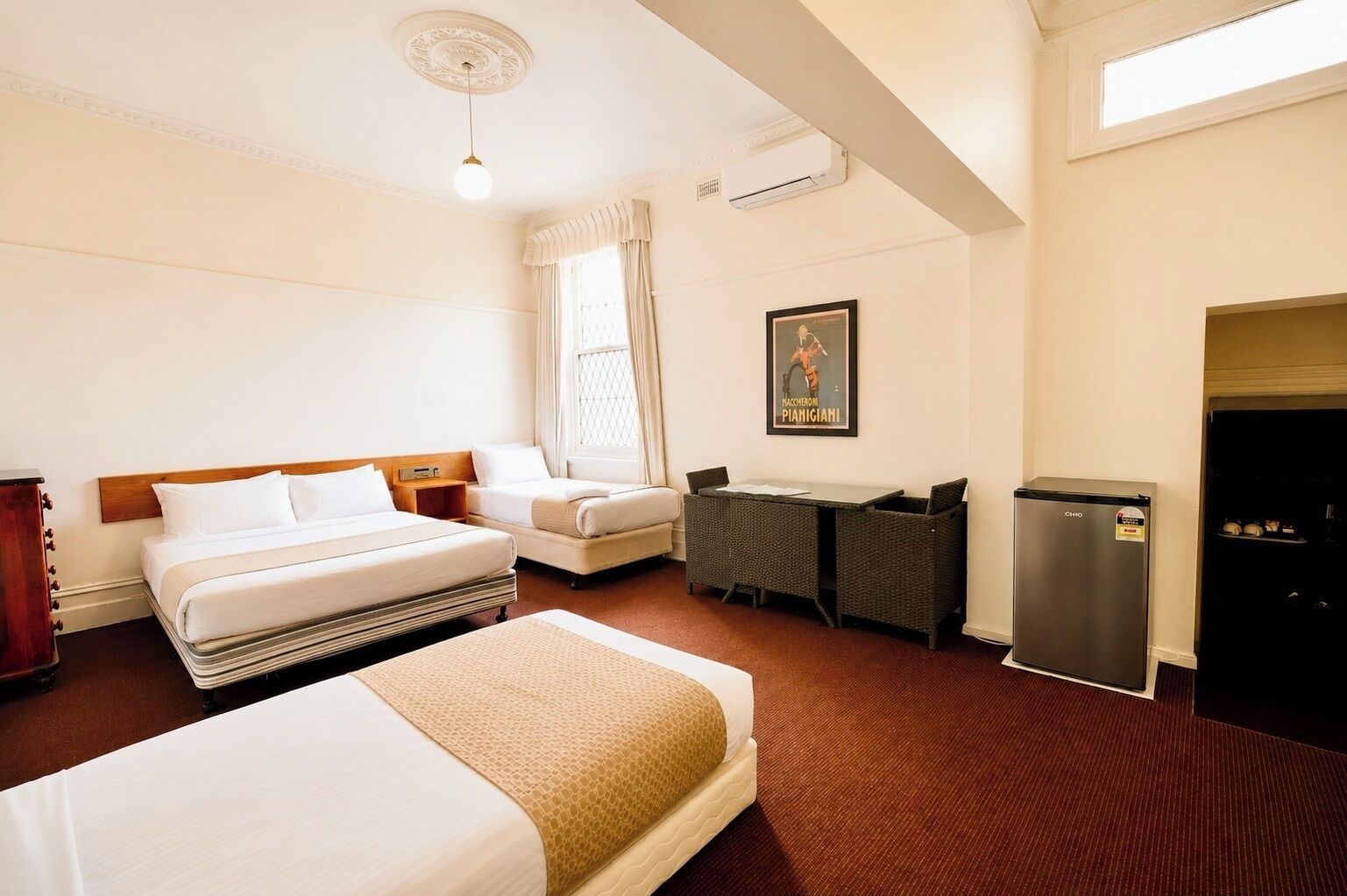 Photo - Georgian Court Inn
