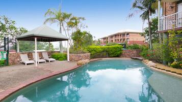 2 outdoor pools, pool umbrellas, sun loungers