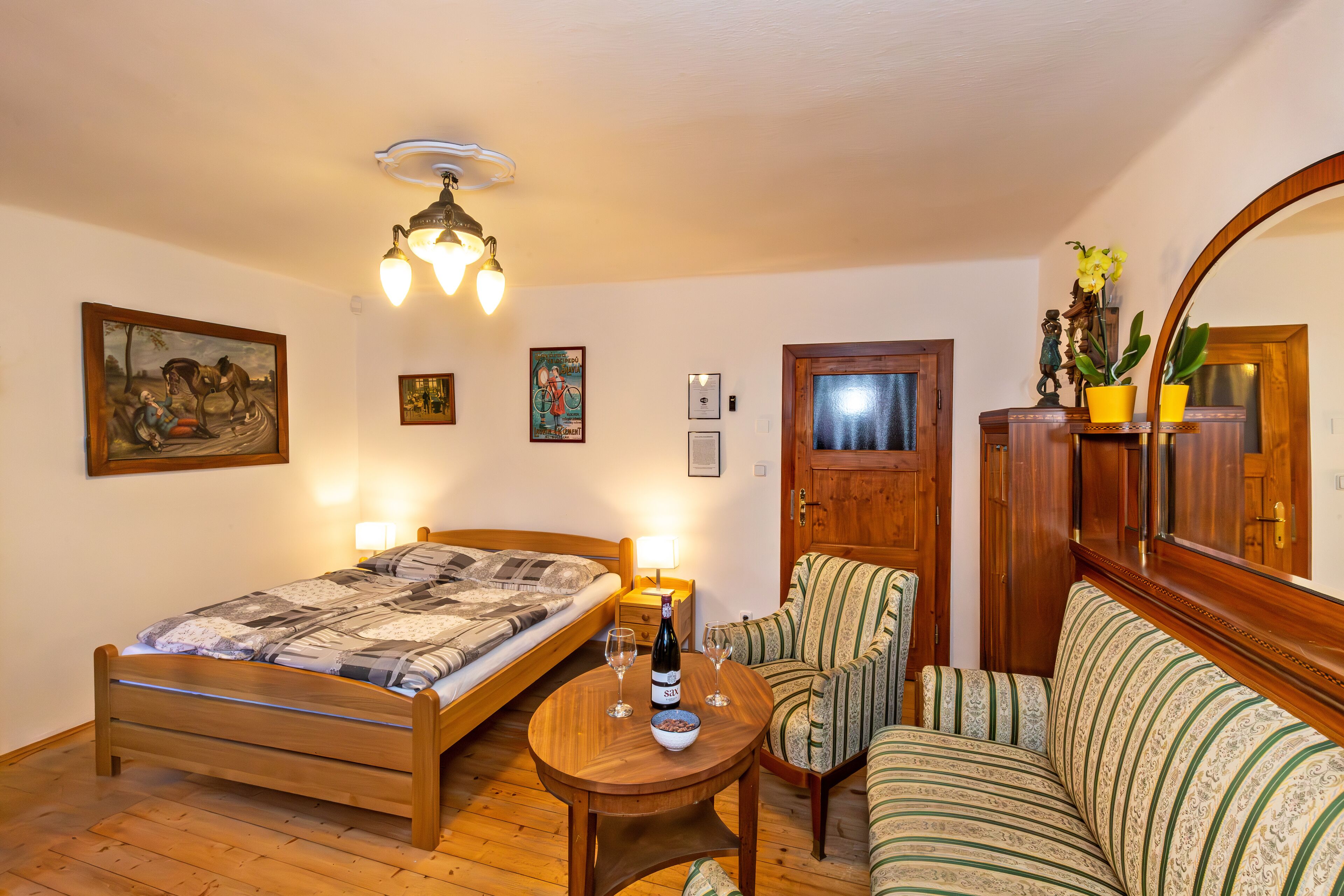 Superior Double Room | Desk, blackout drapes, free WiFi, bed sheets