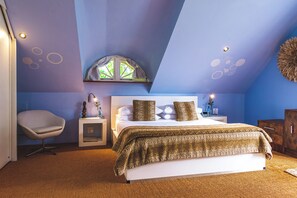 Ropa de cama de alta calidad y minibar 