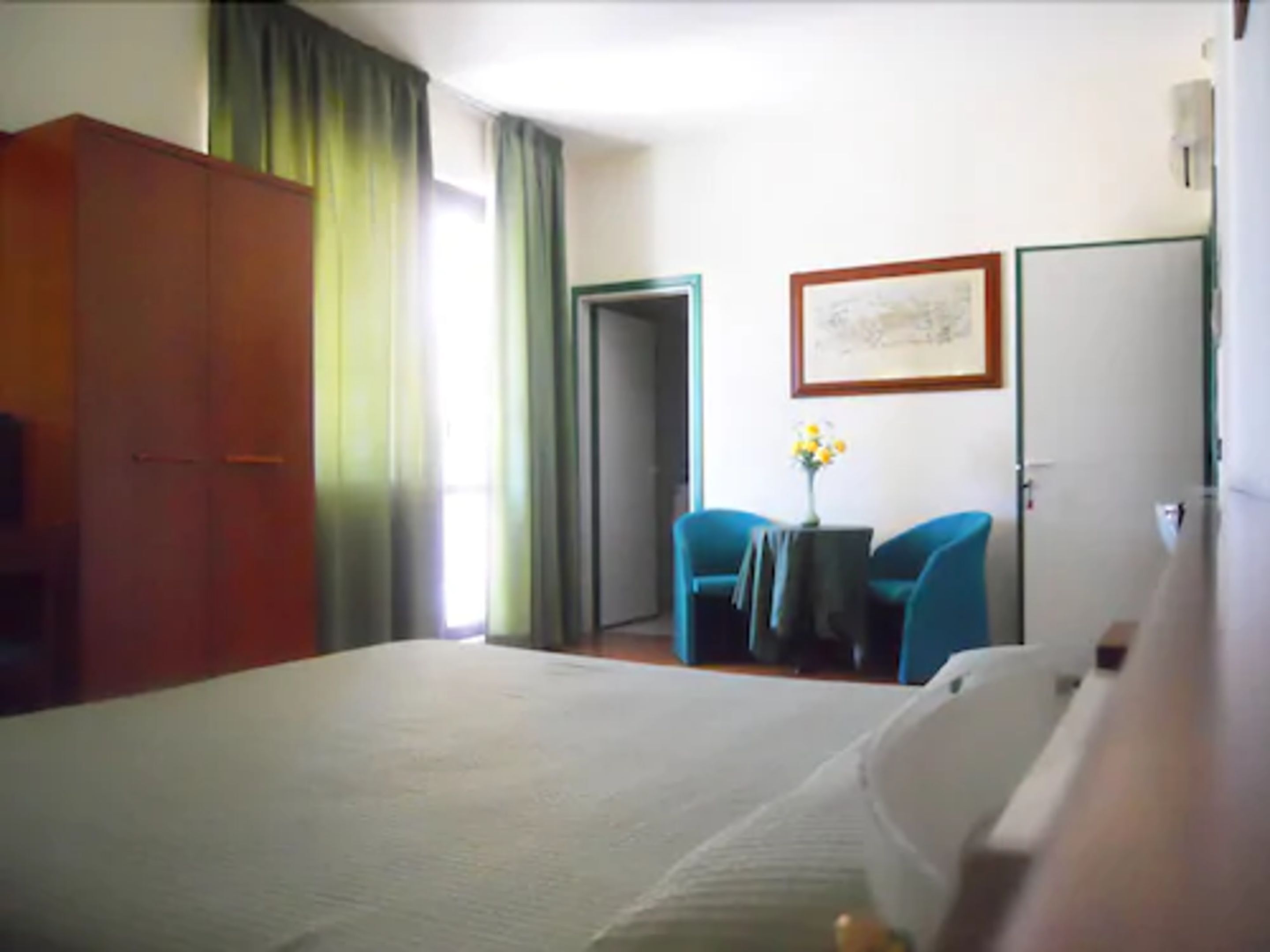 minibar, soundproofing, cots/infant beds, rollaway beds