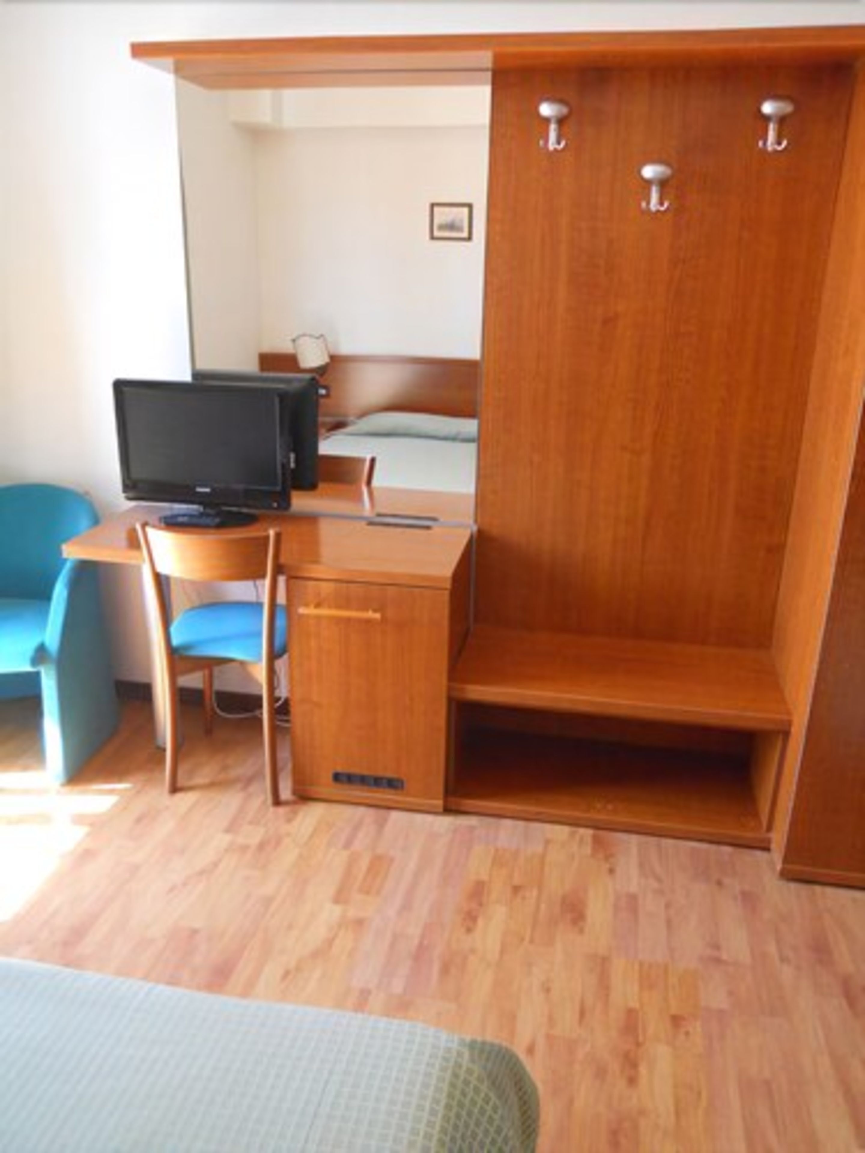 minibar, soundproofing, cots/infant beds, rollaway beds