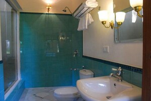 Suite Luxury | Bagno | Set di cortesia gratuito, asciugamani