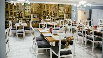 Daily buffet breakfast (RON 10 per person)