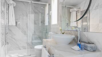 Ducha y cabezal de ducha tipo lluvia