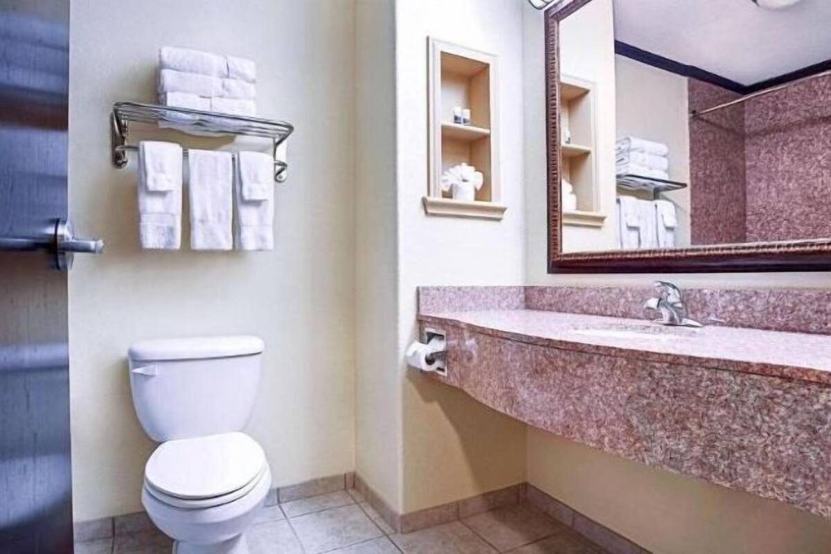 Bathroom | Hair dryer, towels