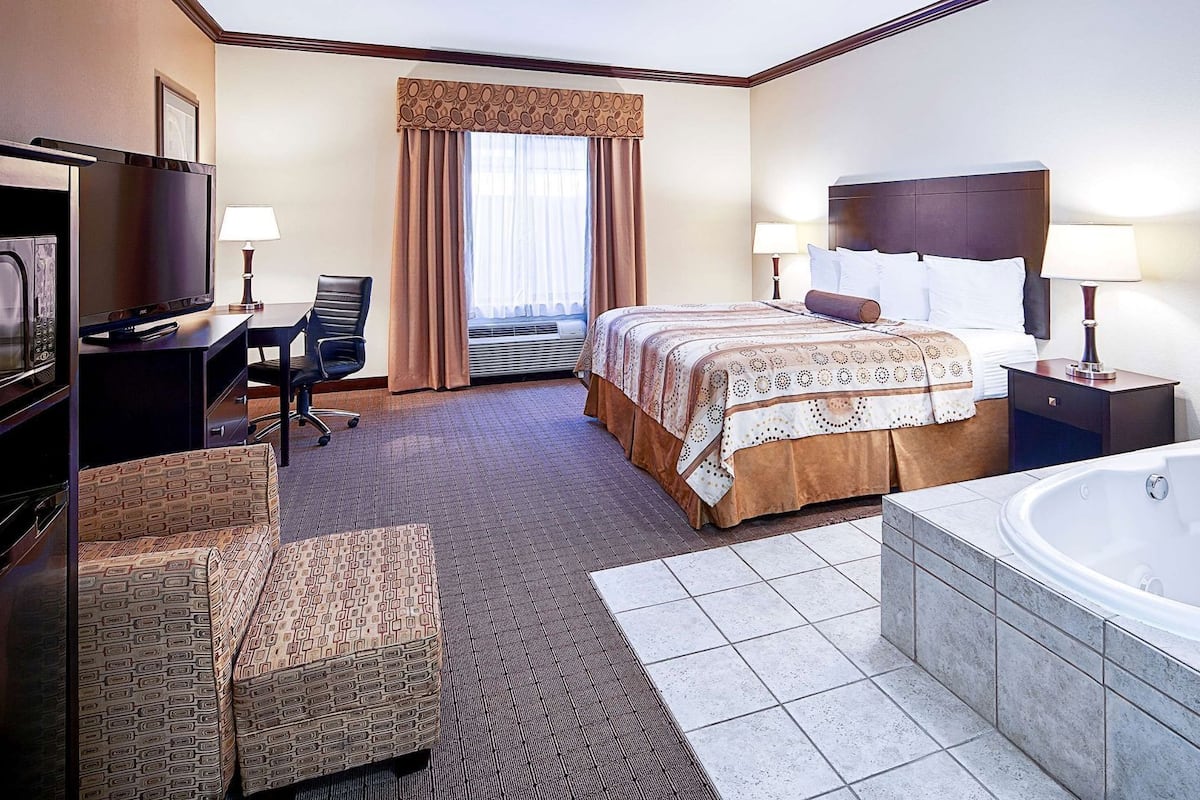 In-room safe, desk, laptop workspace, iron/ironing board