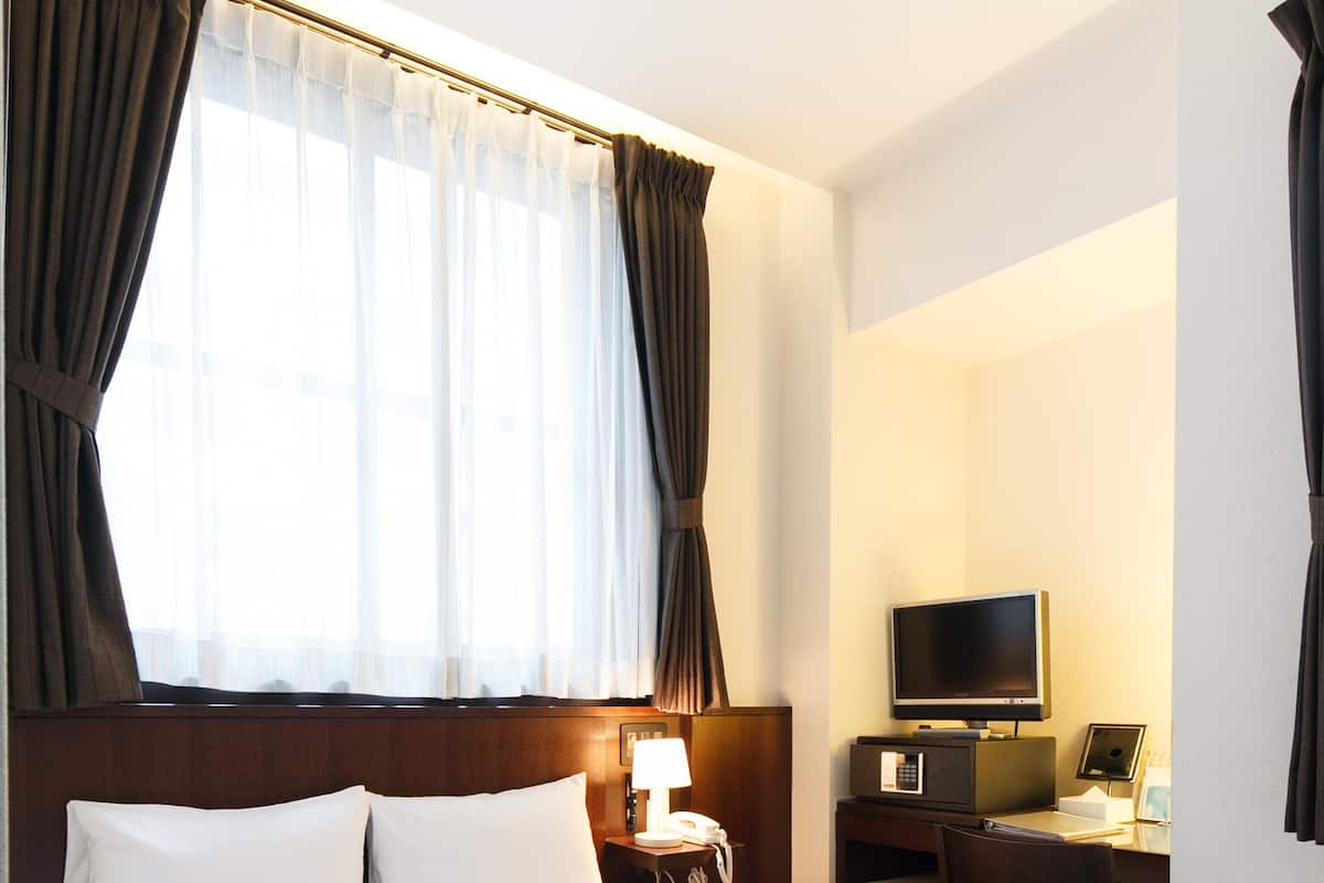In-room safe, desk, blackout drapes, WiFi (free)
