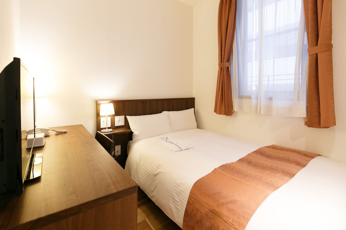 Standard Economy Double Room, Non Smoking | In-room safe, desk, blackout drapes, WiFi (free)