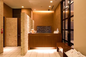 Check-in/check-out kiosk - Arietta Hotel & Trattoria Gotanda (Tokyo)