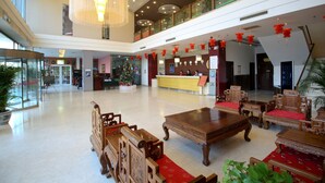 Lobby sitting area - Beijing Aulympic Airport Hotel (Beijing)