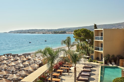 Sikyon Coast Hotel & Resort