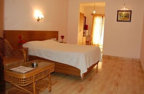 Apple Deluxe Room | In-room safe, iron/ironing board, free WiFi - Apple Valley (Kodaikanal)