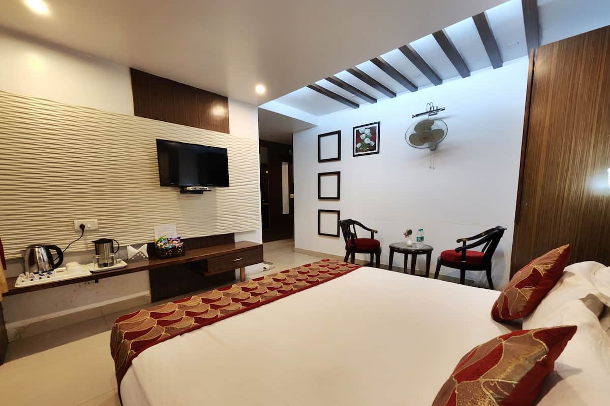 Deluxe Oda, 1 Çift Kişilik Yatak | Masa, portatif/ilave yatak, ücretsiz kablosuz İnternet