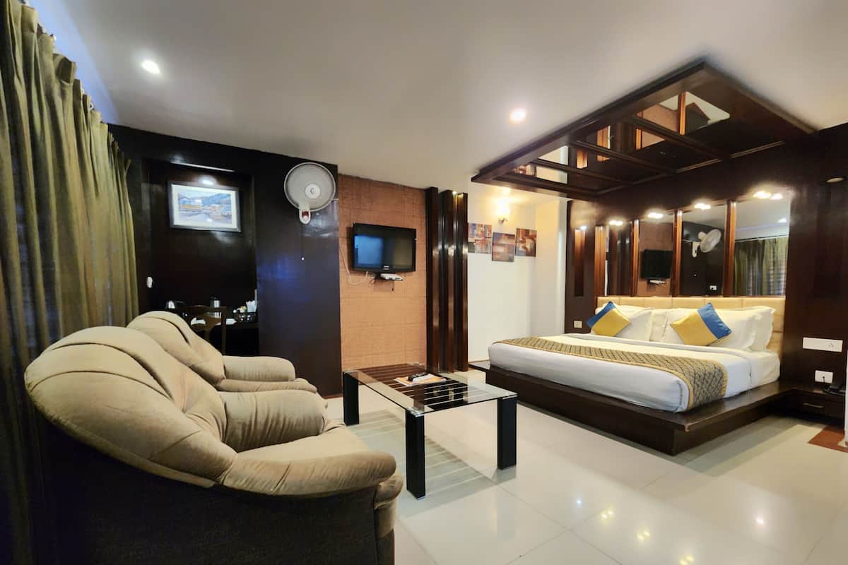 Honeymoon Süit | Masa, portatif/ilave yatak, ücretsiz kablosuz İnternet