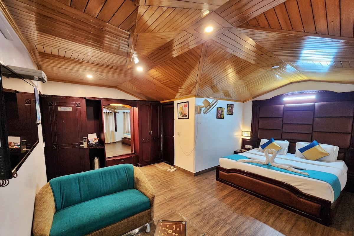 Executive Süit | Masa, portatif/ilave yatak, ücretsiz kablosuz İnternet