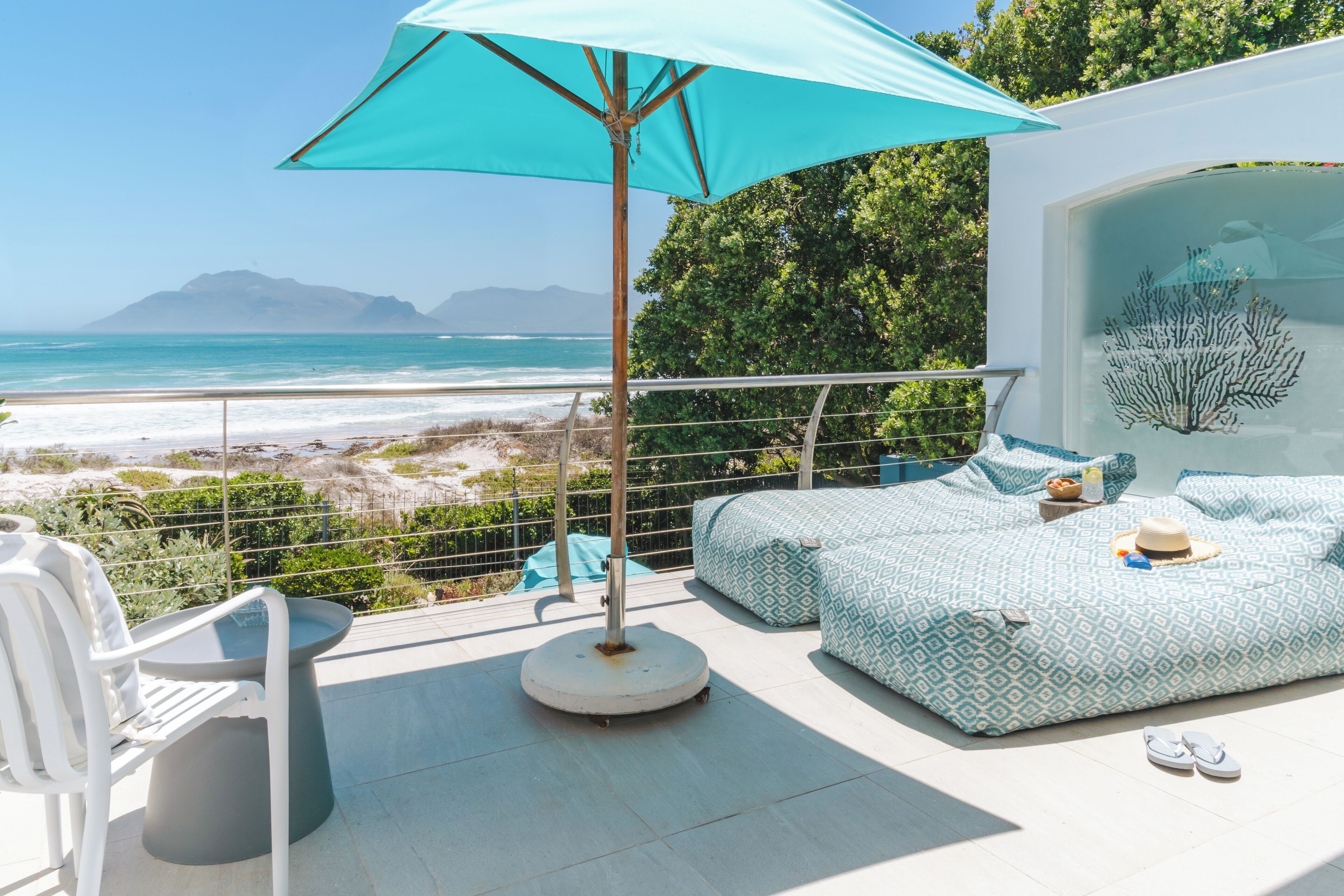 1 bedroom, premium bedding, down duvets, free minibar