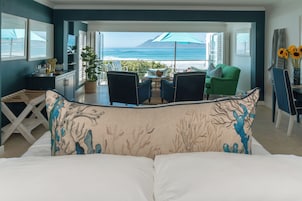 Luxury Suite, 1 King Bed | 1 bedroom, premium bedding, down comforters, free minibar