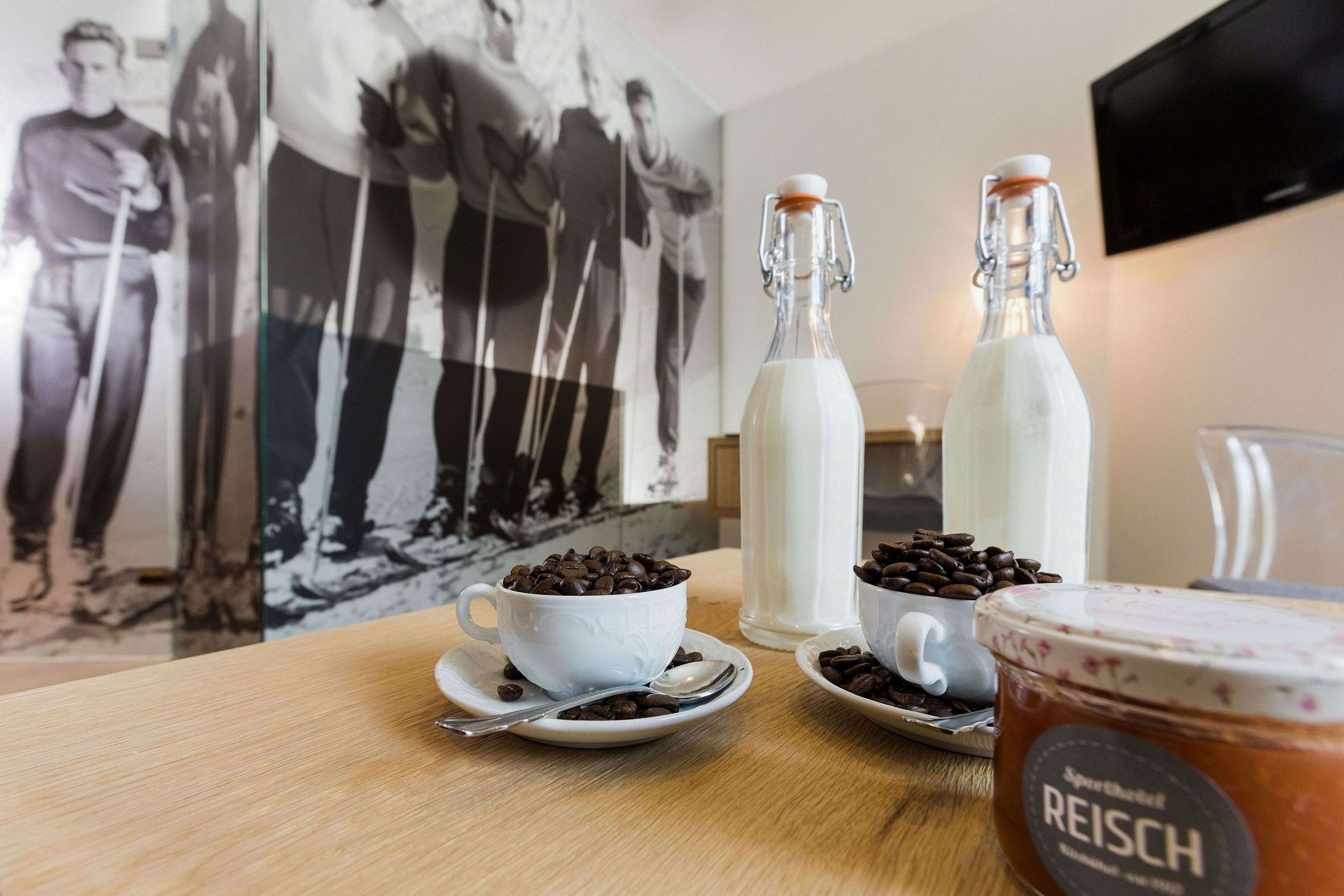 deluxe suite | 1 bedroom, minibar, in-room safe, individually decorated