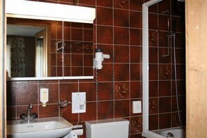 Een douche, gratis toiletartikelen