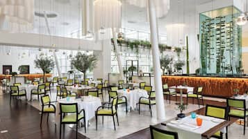 Breakfast, lunch, dinner served; Mediterranean cuisine