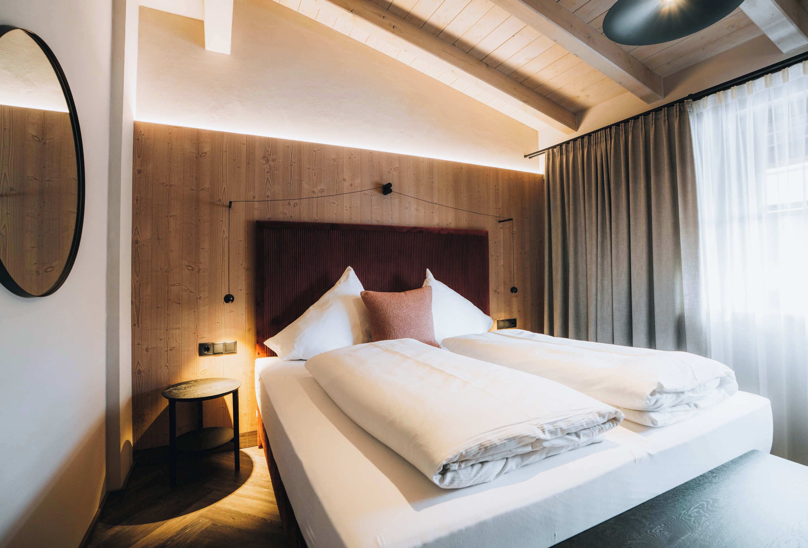 Premium Suite 2 | Ropa de cama de alta calidad y caja de seguridad en la habitación 