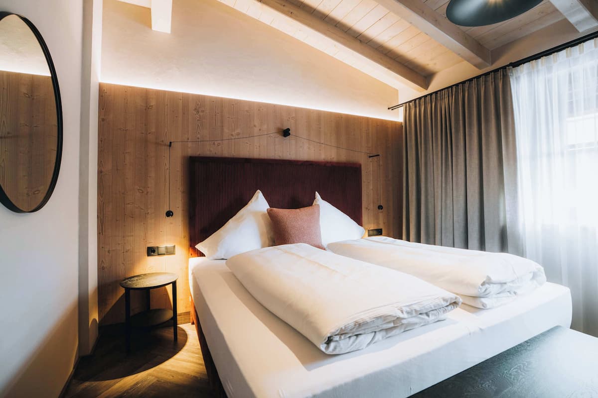 Premium Suite 2 | Ropa de cama de alta calidad y caja de seguridad en la habitación