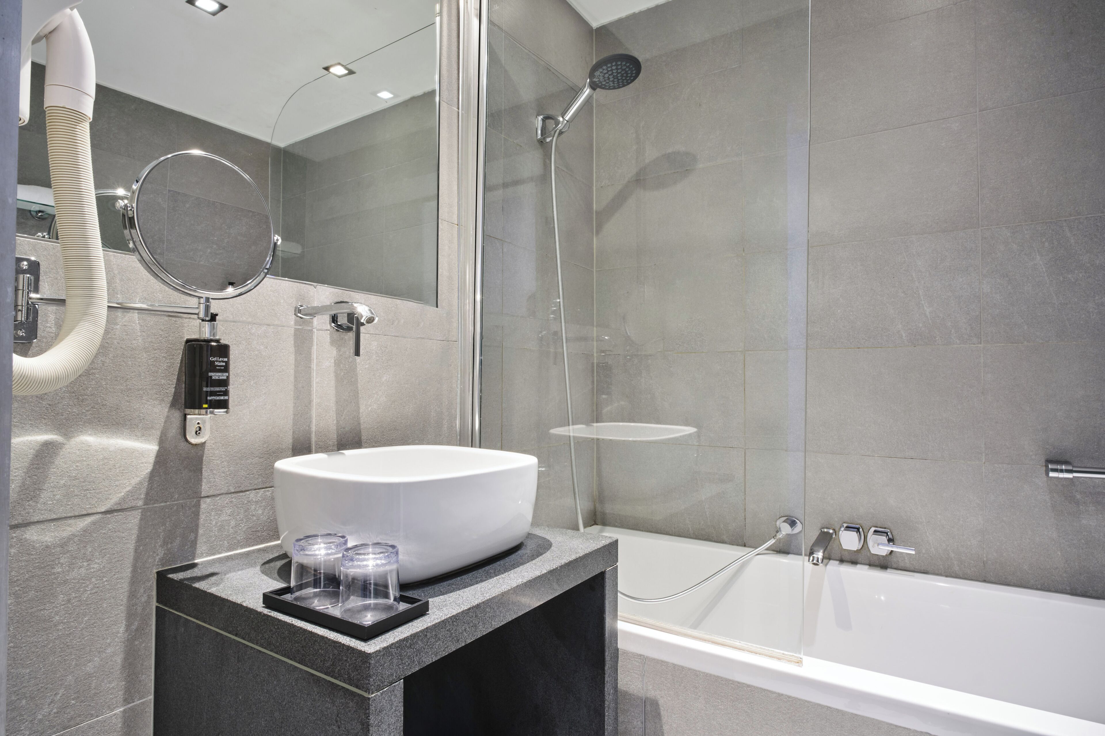 superior double room, 1 bedroom | bathroom | free toiletries, towels