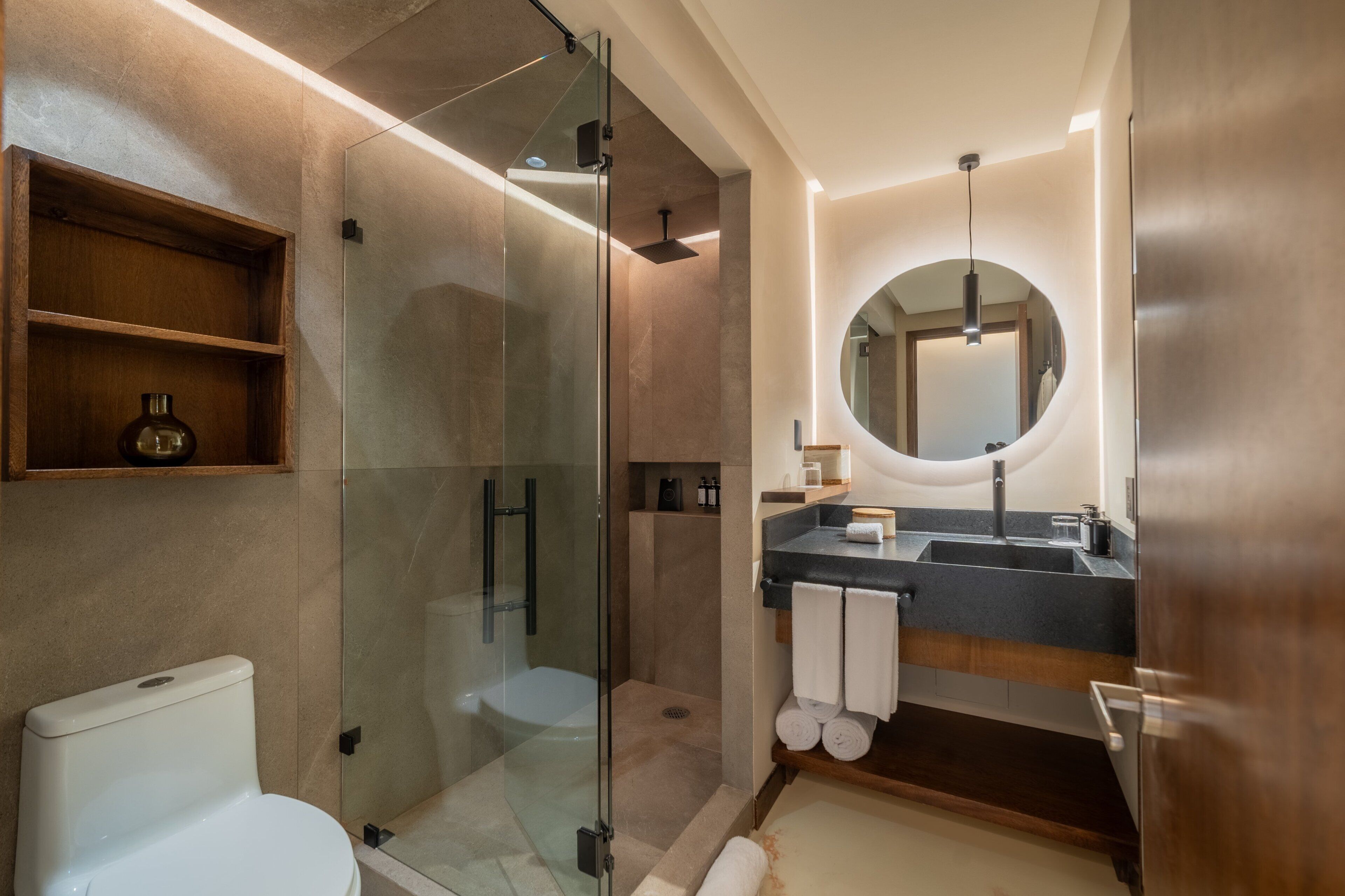 Regadera, regadera tipo lluvia, amenidades de baño gratuitas 