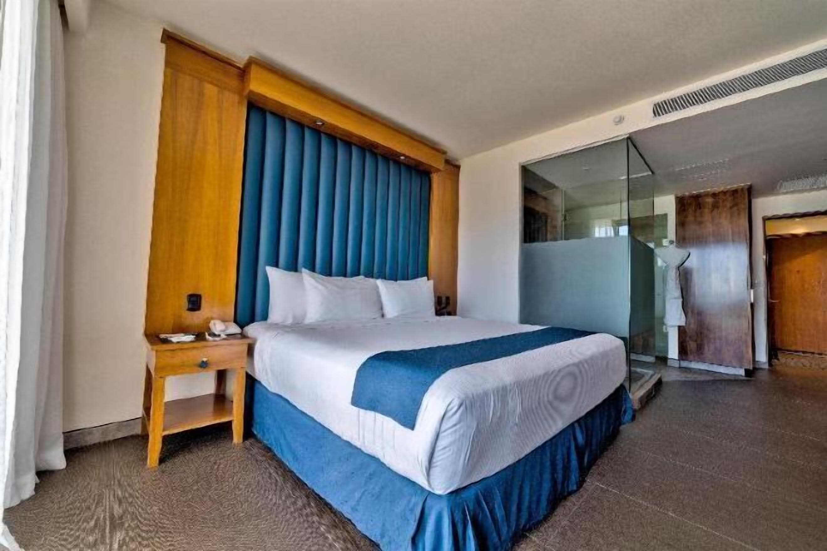 Egyptian cotton sheets, premium bedding, Tempur-Pedic beds, in-room safe