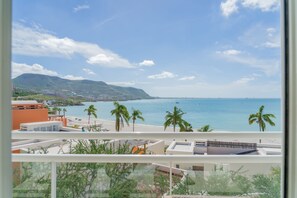 Suite, 1 Bedroom, Sea View | Egyptian cotton sheets, premium bedding, Tempur-Pedic beds, in-room safe