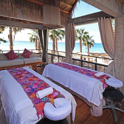 Couples treatment rooms, steam room, body treatments, aromatherapy