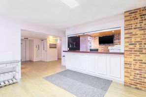 Reception - Comfort Hotel Pithiviers (Pithiviers)