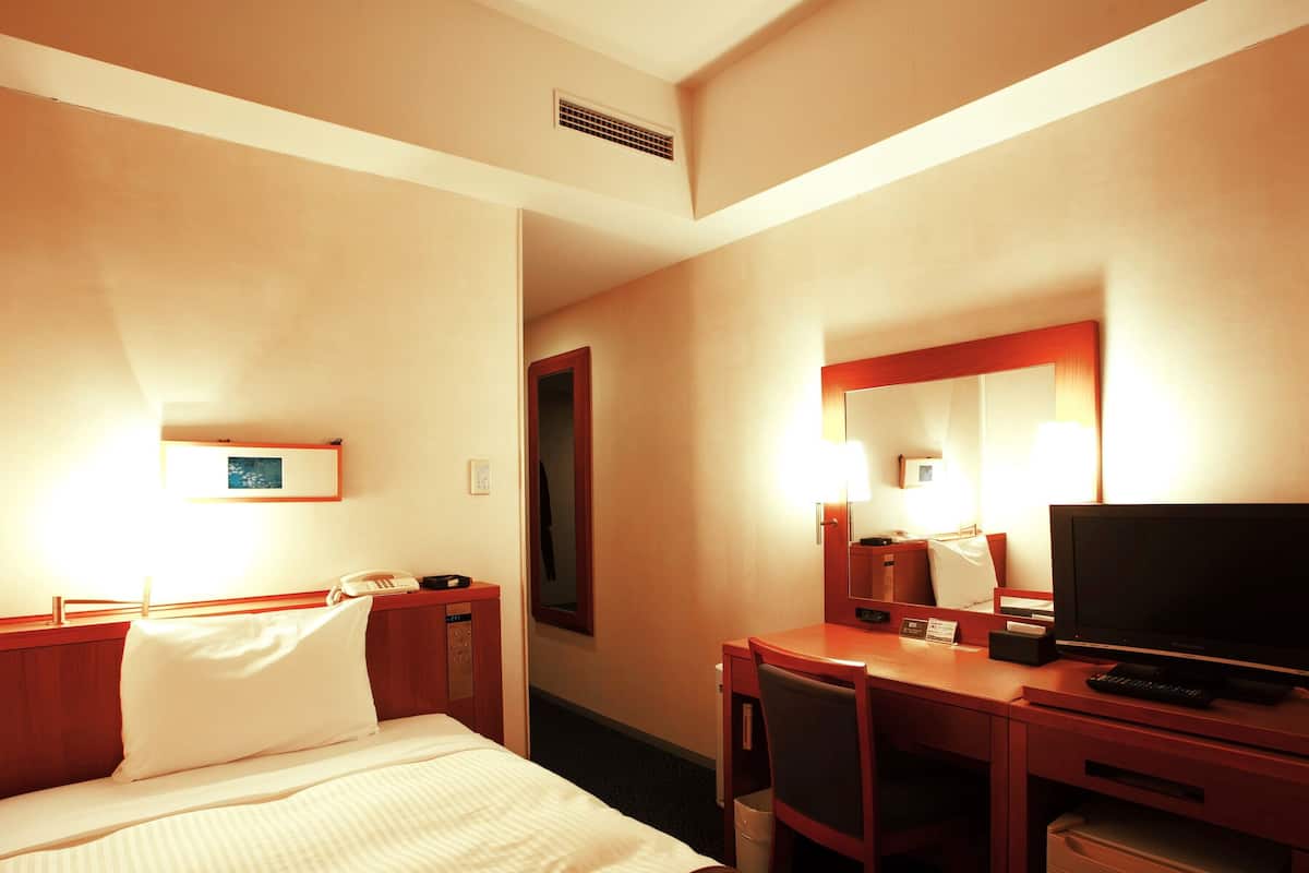 In-room safe, desk, laptop workspace, free WiFi