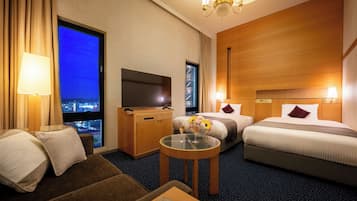 In-room safe, desk, laptop workspace, free WiFi