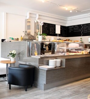 Restaurant - Hotel Alexander (Maenttae-Vilppula)