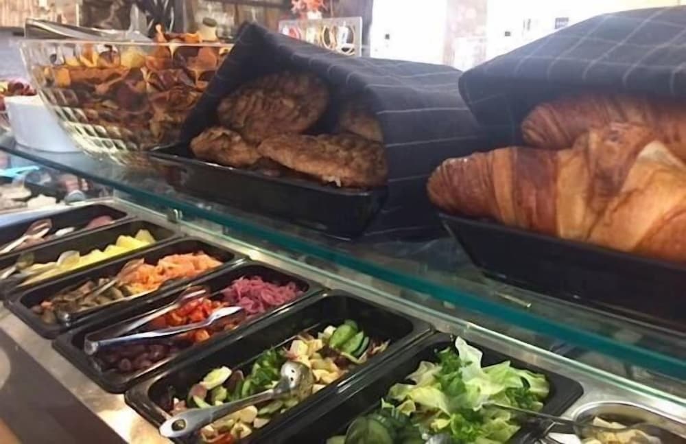 Hotelli Alexander by null