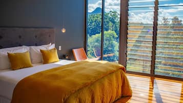 1 bedroom, pillow-top beds, individually decorated