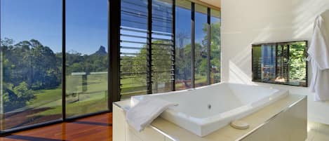 Luxury Cottage, 1 Bedroom, Mountain View | Jetted tub