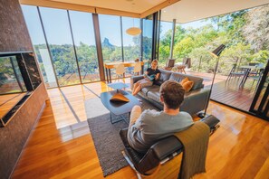 Luxury Cottage, 1 Bedroom, Mountain View | Living area