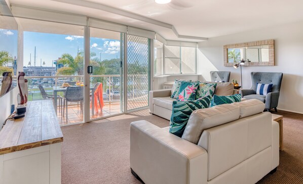 特色装修、特色家居、熨斗/熨衣板、婴儿床