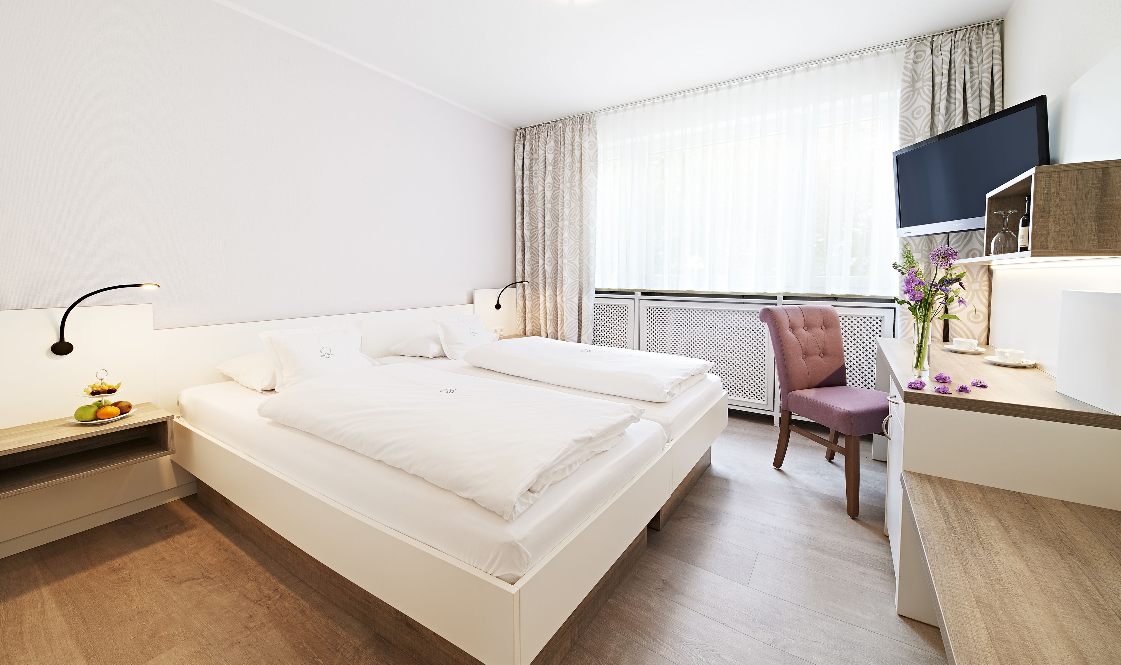 double room | premium bedding, minibar, in-room safe, desk