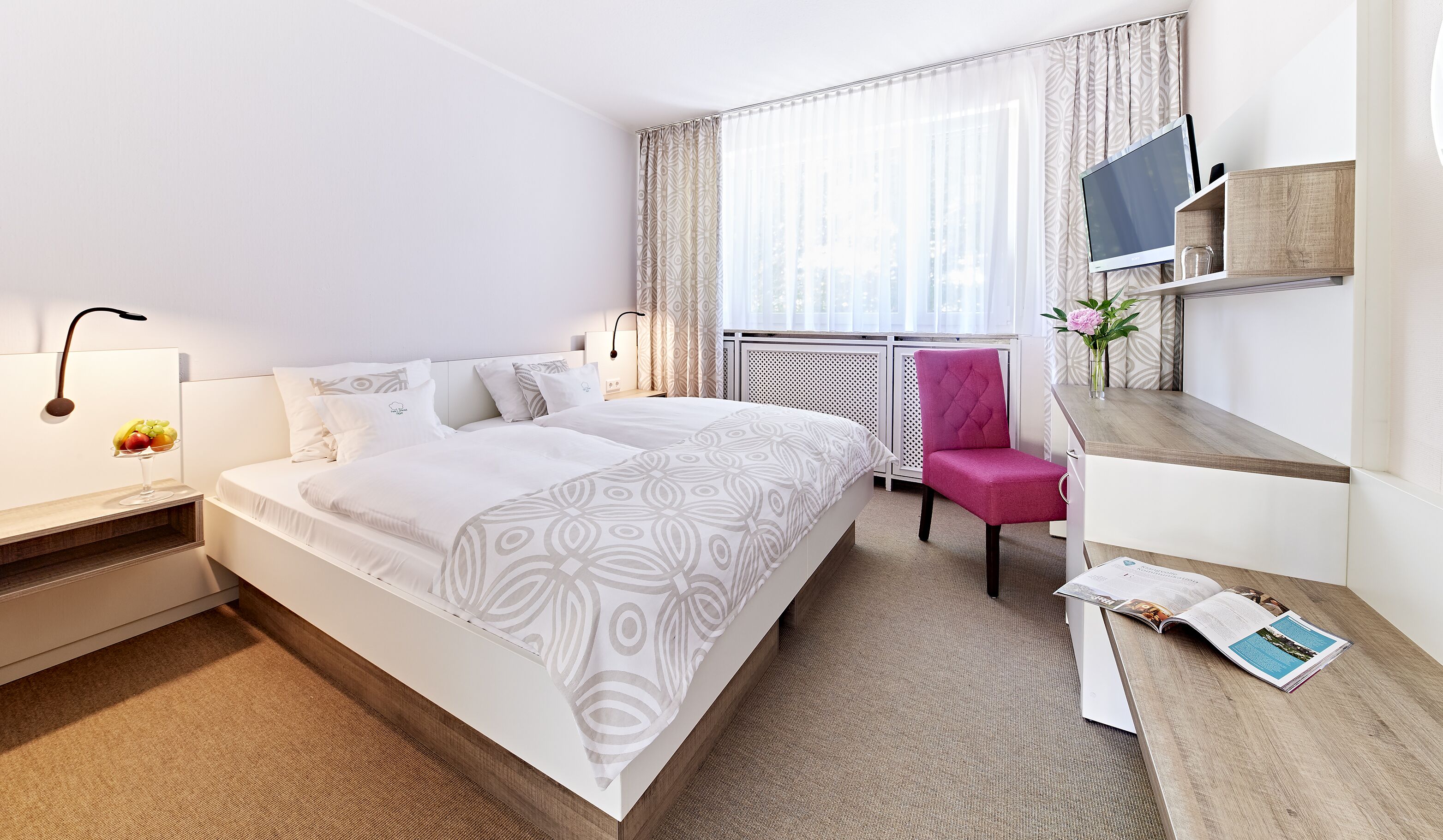 premium bedding, minibar, in-room safe, desk