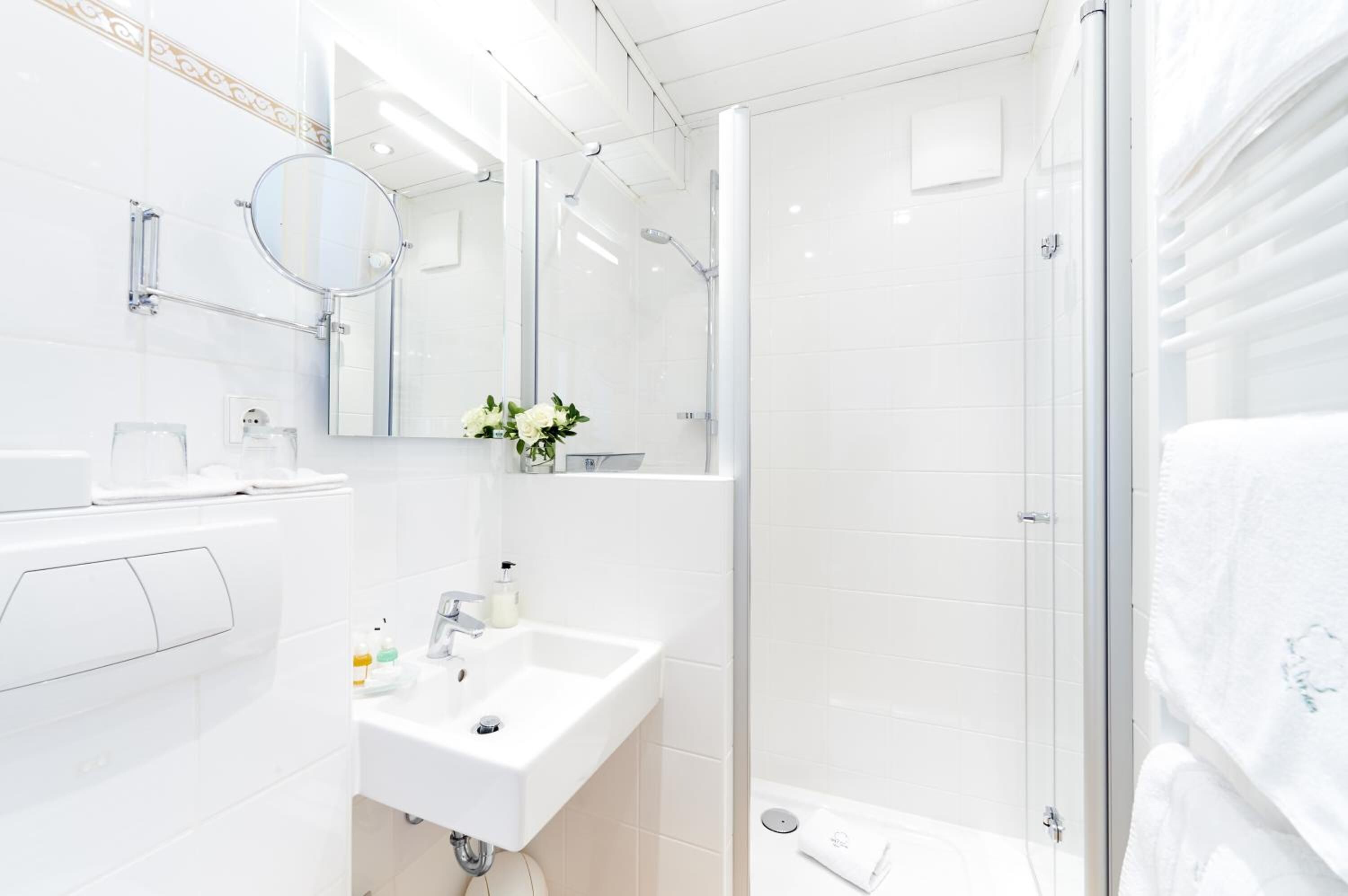 double room | bathroom | free toiletries, hair dryer, towels