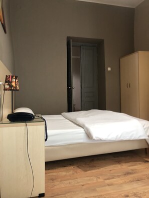 In-room safe, soundproofing, iron/ironing board, free WiFi - Hotel Kentrikon (Chalcis)