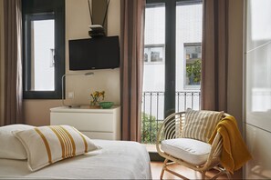Business Apartment, 1 Bedroom | Premium bedding, down duvets, in-room safe, individually decorated