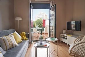 Business Apartment, 1 Bedroom | Living area | 32-inch plasma TV with satellite channels, TV - Lugaris Rambla - Apartments (Barcelona)